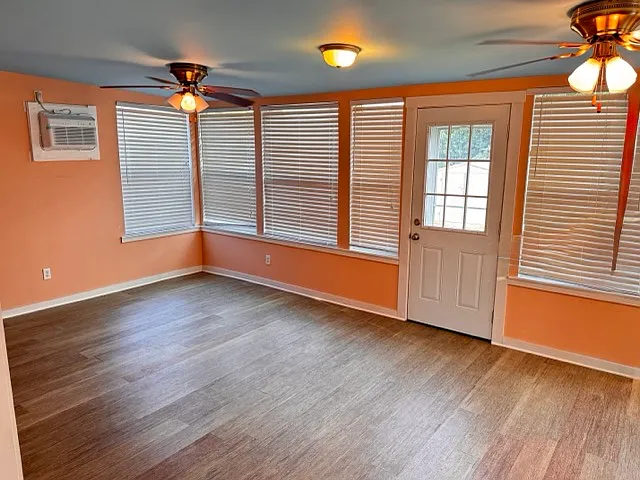 3 bed, 1400 sqft, $1,700 — Photo 3