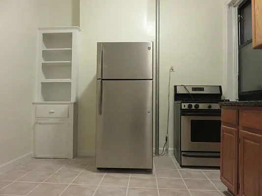 Rented by Space Real Estate | media 9