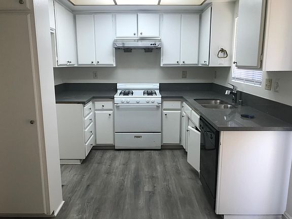 4th image of 9307 Ramona Blvd