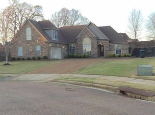 6480 Royal King Dr, Bartlett, TN 38135