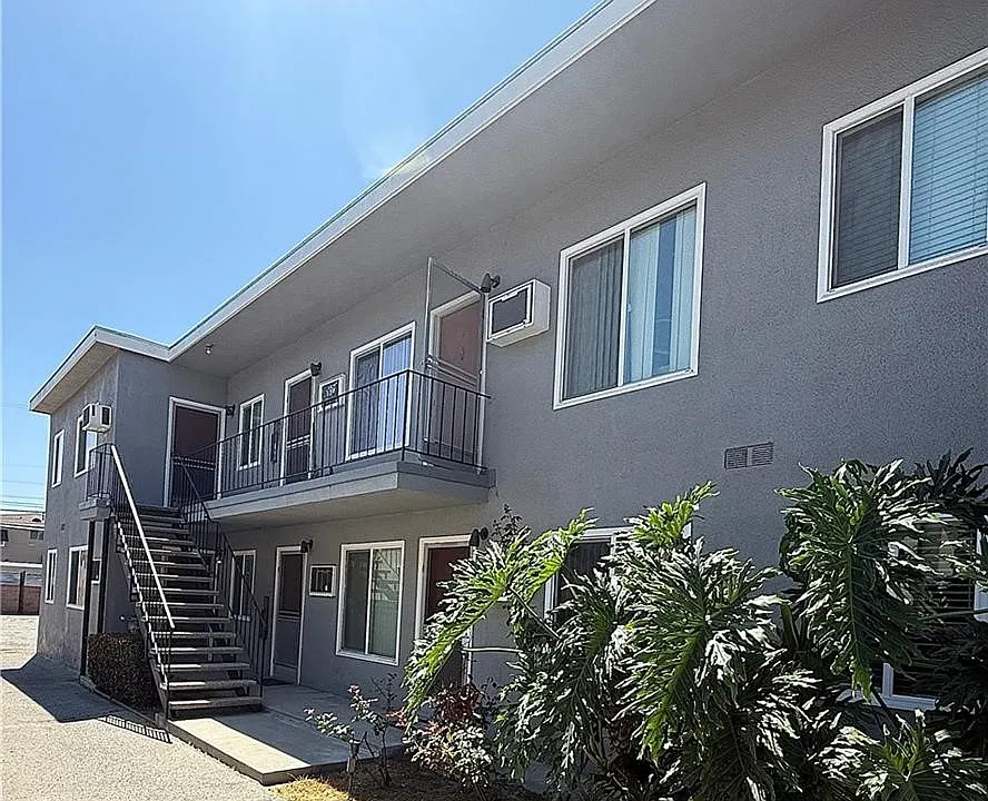1420 Benito Ave #4