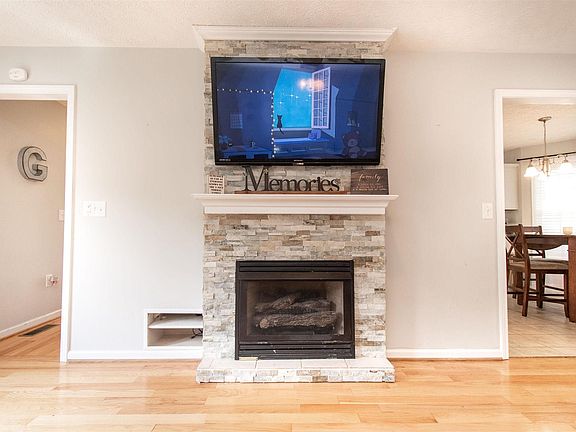 4th image of 310 John Lemley Ln