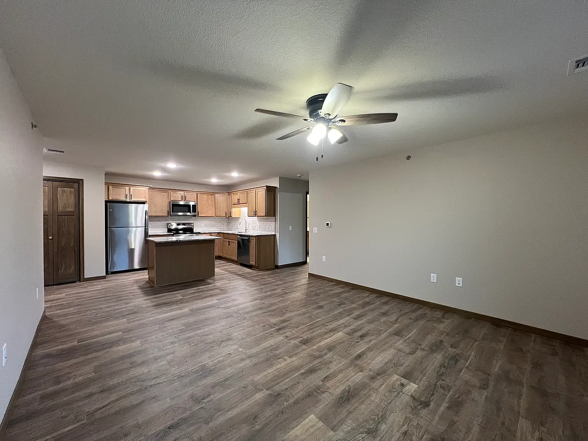 Building Photo - 4859 Woodland Park Dr #3