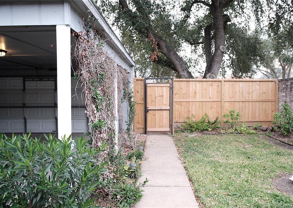 1st image of 10931 Indian Ledge Dr