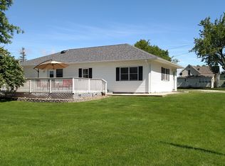 203 5th St, Adair, IA 50002