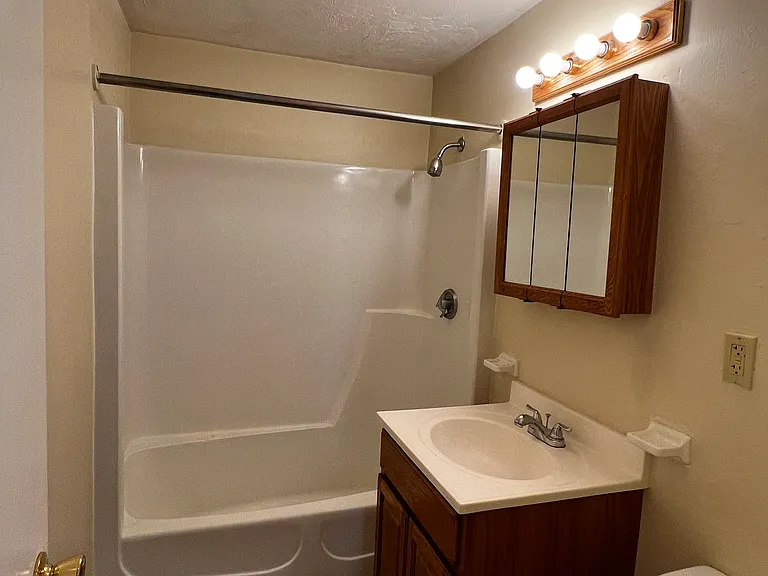 740 Central Street Apartment — Photo 4