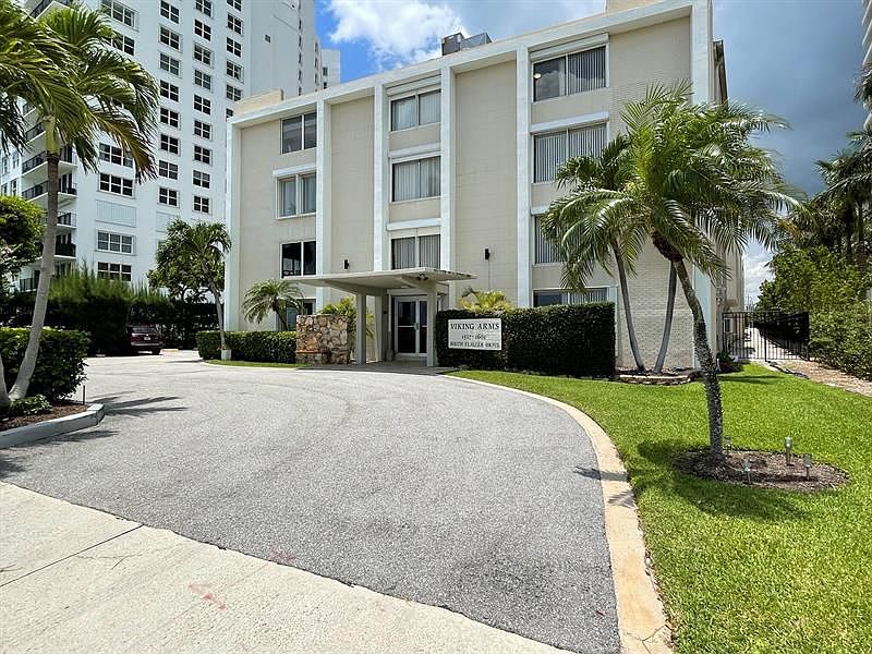 1st image of 1601 S Flagler Dr APT 303O