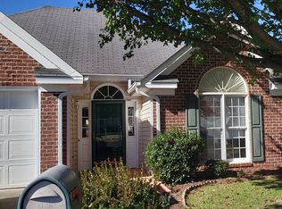 2028 Old Charleston Cir, Laurinburg, NC 28352