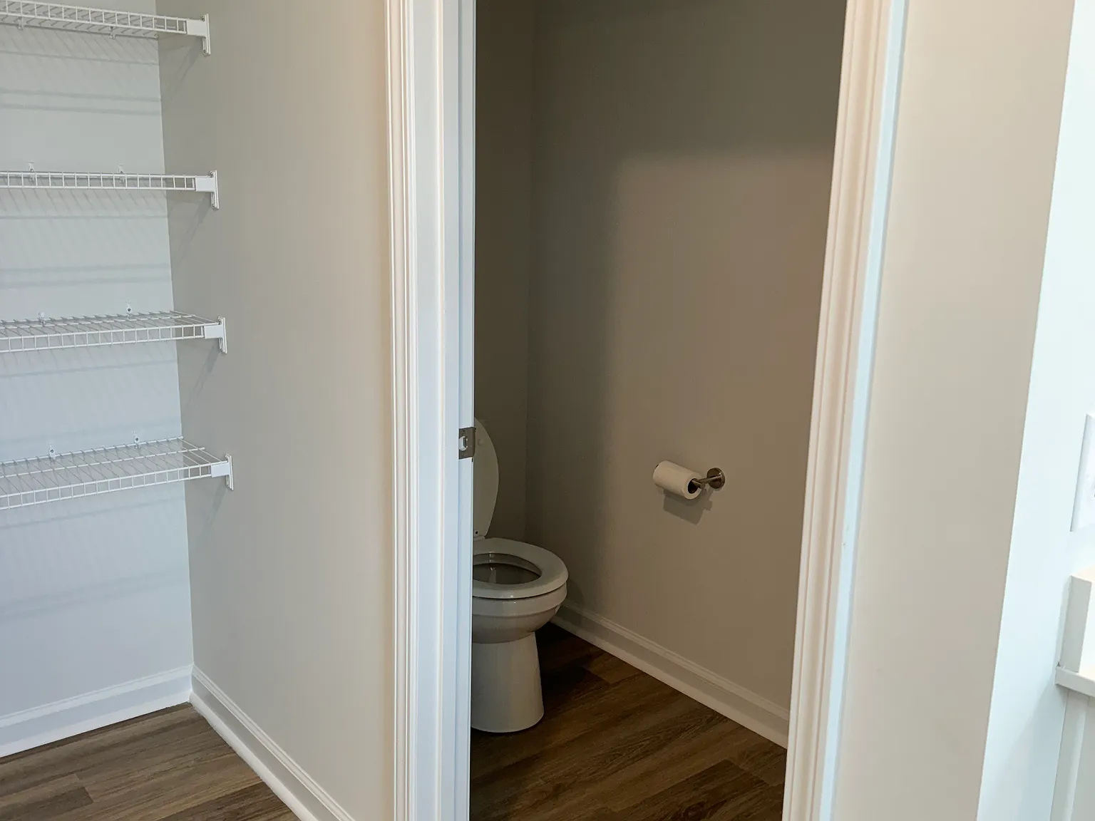 4 bed, 2389 sqft, $2,490 — Photo 3