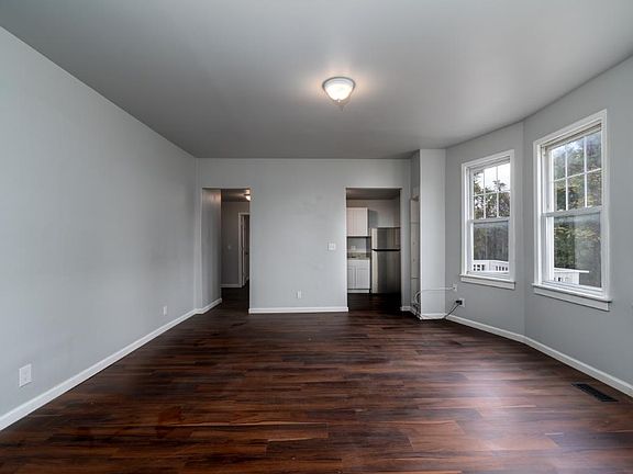5th image of 2472 Shirley Ave APT 1