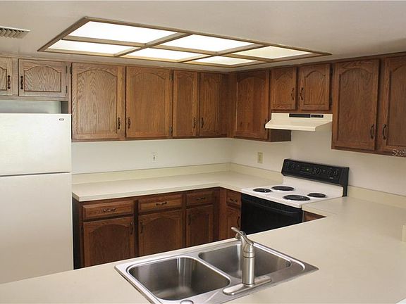 3rd image of 5164 Puritan Cir #5164