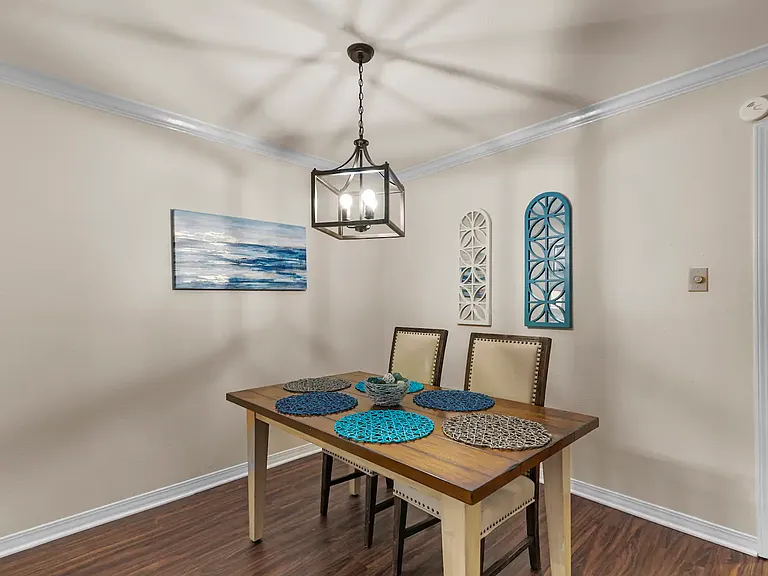 10307 Loma Vista Dr — Photo 6