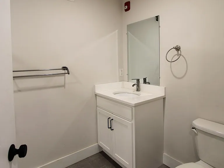 East Main Manayunk Apartments — Photo 72