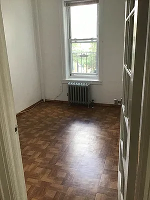 Rented by Roz Khan, LREB | media 4