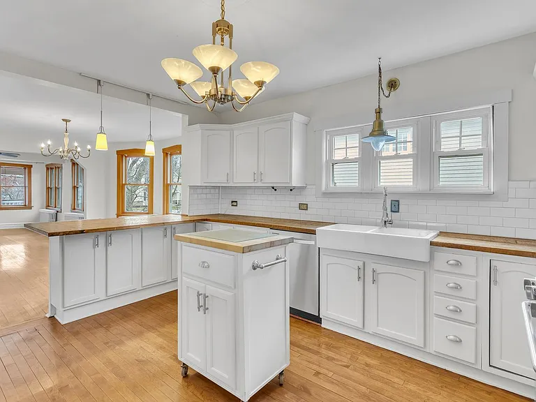228 W Grove St #1 — Photo 15