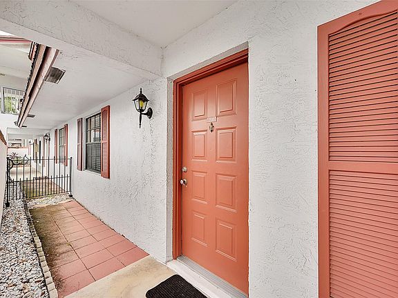 3rd image of 2518 NW 89th Dr #2518