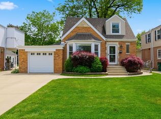 1601 S Ashland Ave, Park Ridge, IL 60068