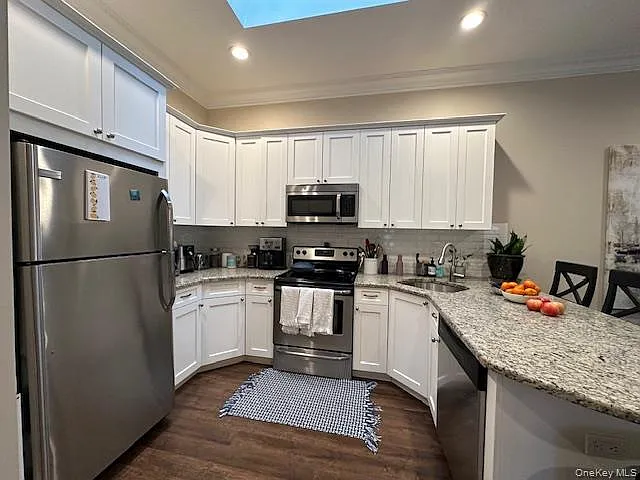 50-2K Stewart Ave #2K — Photo 2