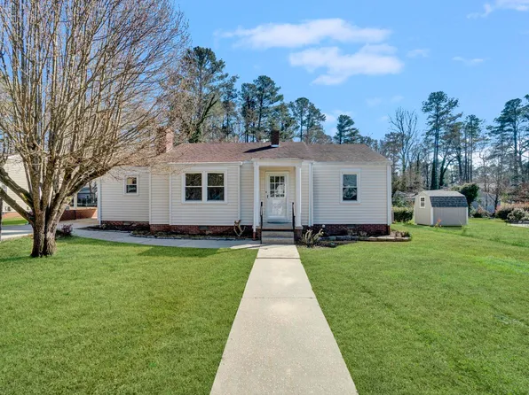 207 Elm St, Clinton, SC 29325