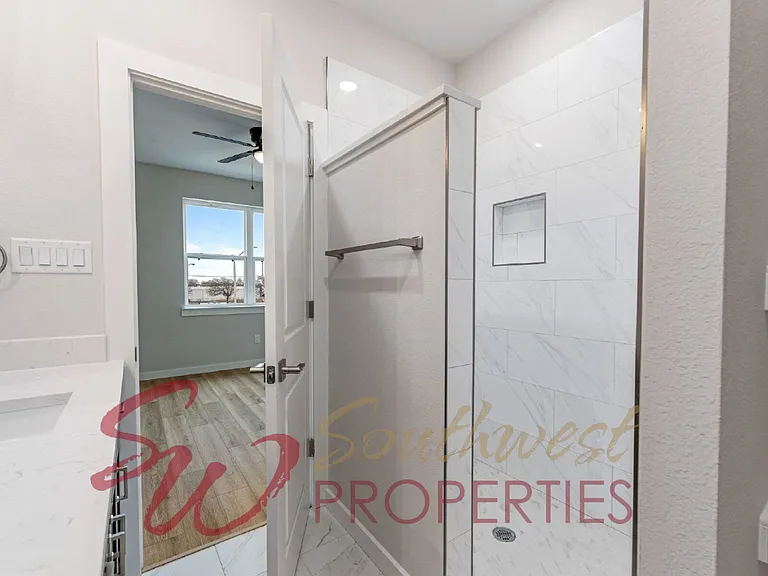 545 Galt Dr — Photo 14
