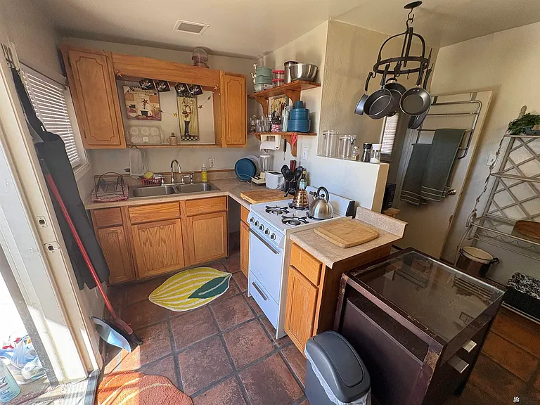 1480 S 7th Ave #1 — Photo 4