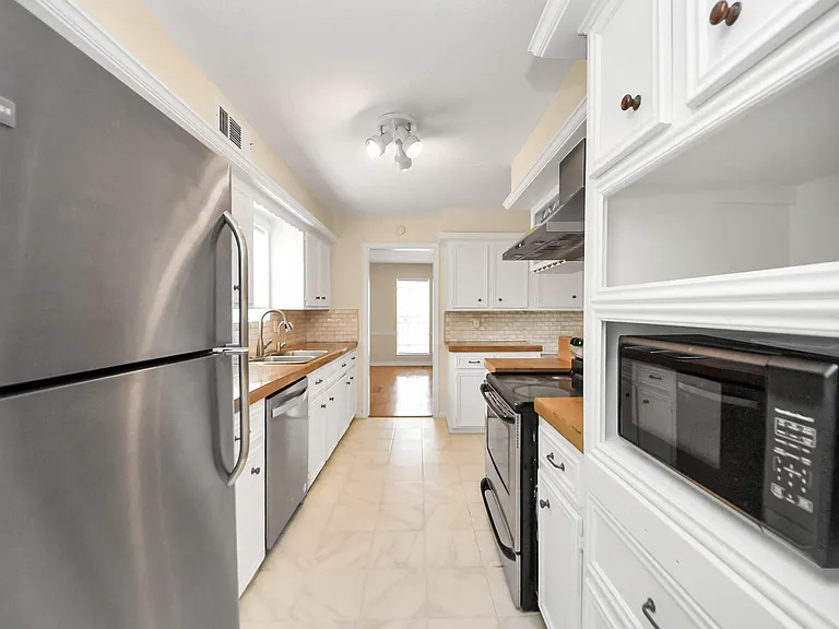 11411 Briar Forest Dr — Photo 20