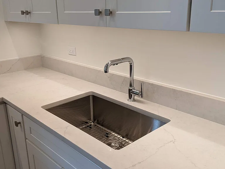 2225 W Thomas St #1R — Photo 13