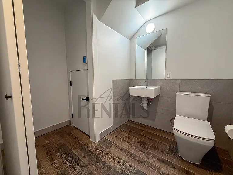 2747 San Pablo Ave #216 — Photo 9