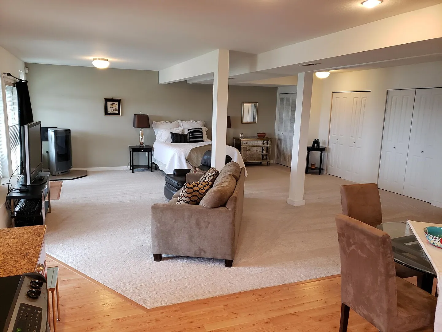 Grand View Studio — Photo 3