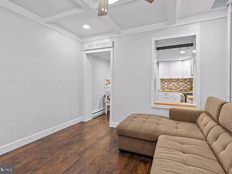 2846 Almond St — Photo 8