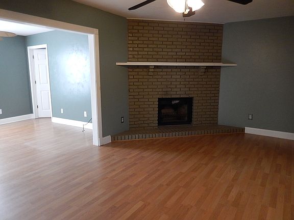 4th image of 3233 Varnell Dr