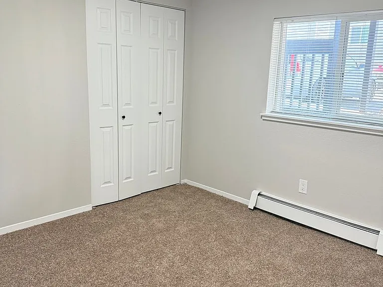 Cottonwood Creek Apartments — Photo 31