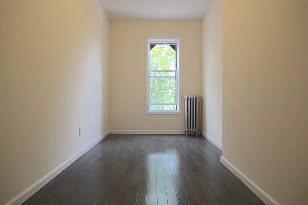 Rented by New Amsterdam Realty Group | media 16