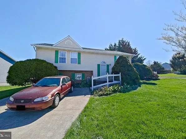 1 Bancroft St, Taneytown, MD 21787