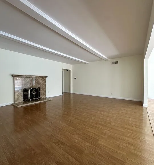 14552 Runnymede St — Photo 6