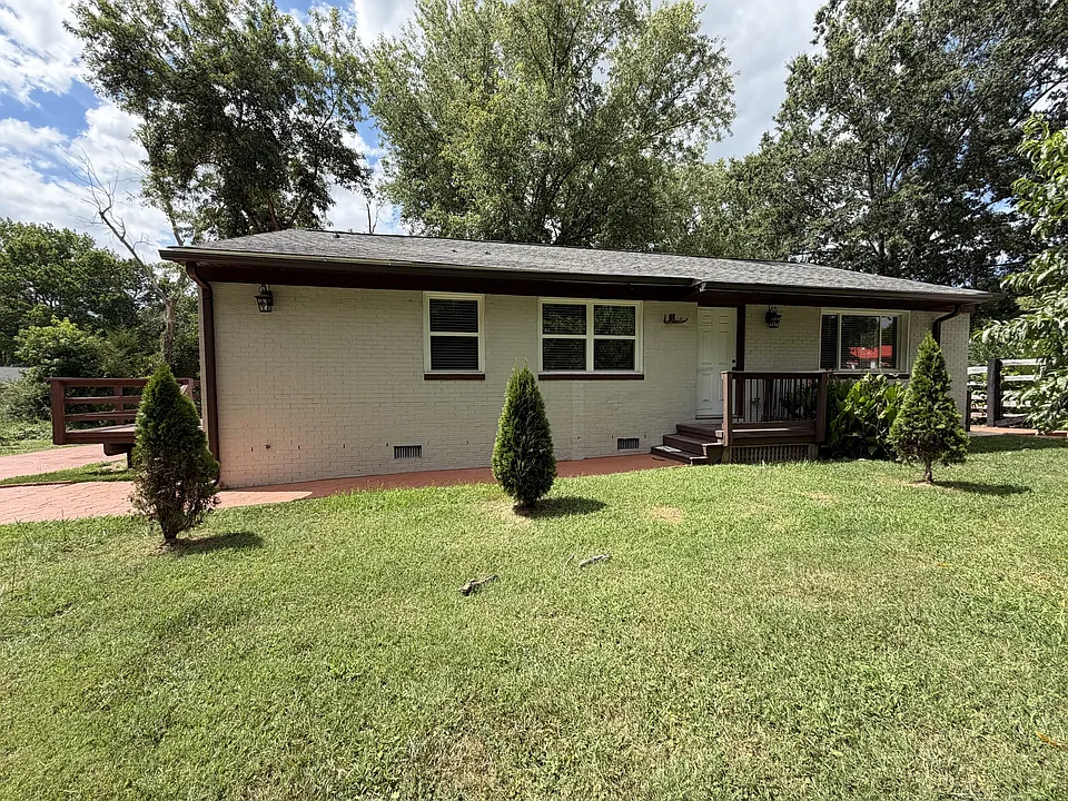 2123 Pinedell Ave