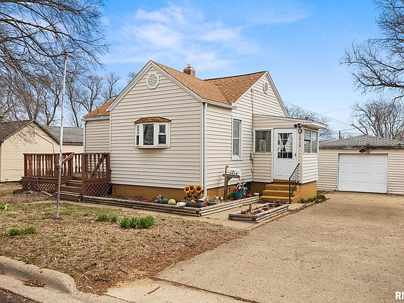 2nd image of 1414 Black St