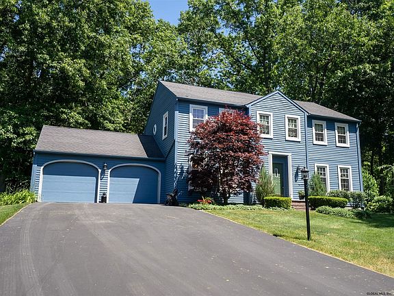 3rd image of 14 Woods Way
