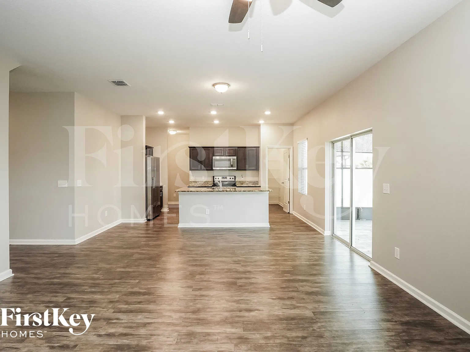 4 bed, 2.5 bath, 2099 sqft, $2,540 — Photo 2