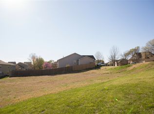 4173 Blackjack Oak Dr, Lawrence, KS 66047
