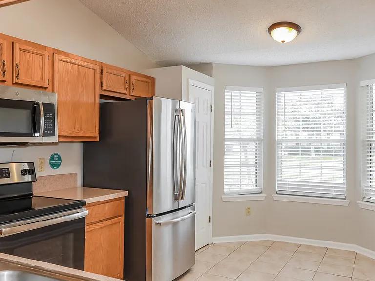 3402 Westfield Dr — Photo 6