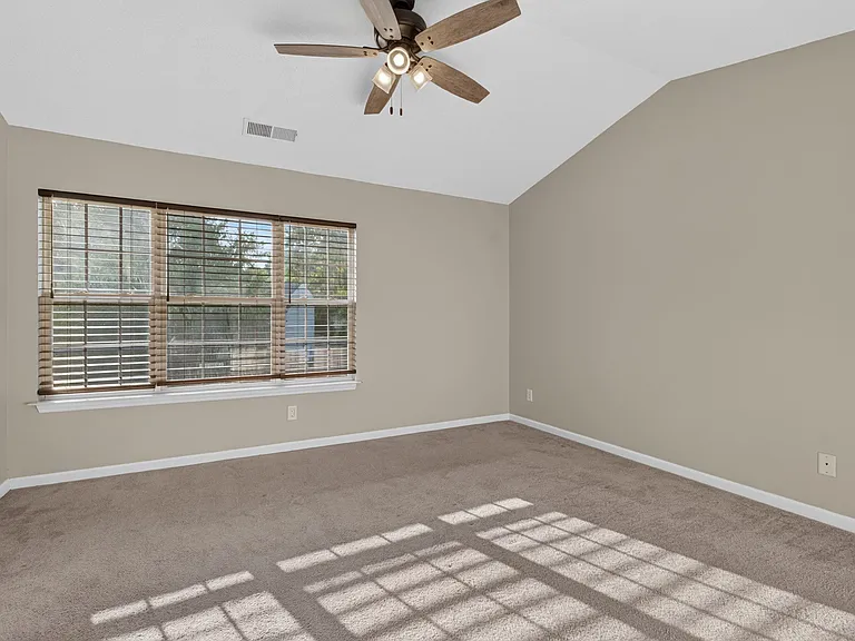 80 Tannenbaum Cir — Photo 18
