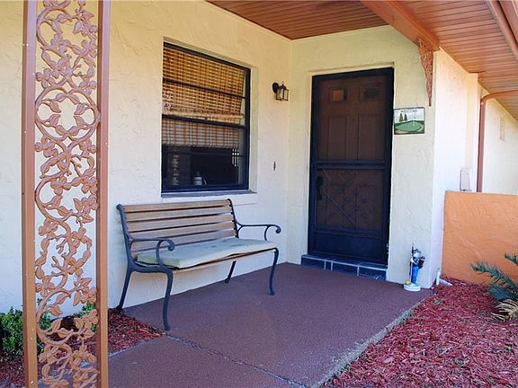 3rd image of 607 Turnberry Ct