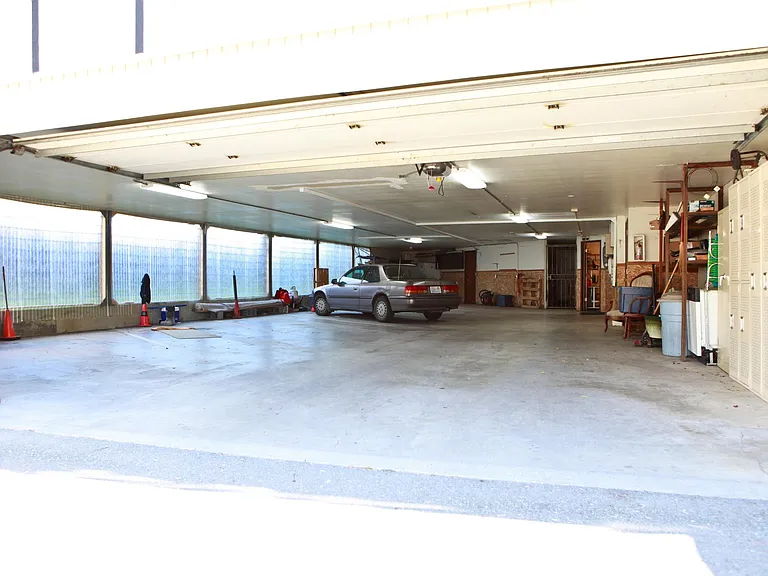 2405 Howard Ave #4 — Photo 20