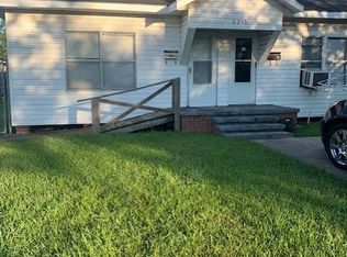 2215 Thomas Blvd #A, Pt Arthur, TX 77640
