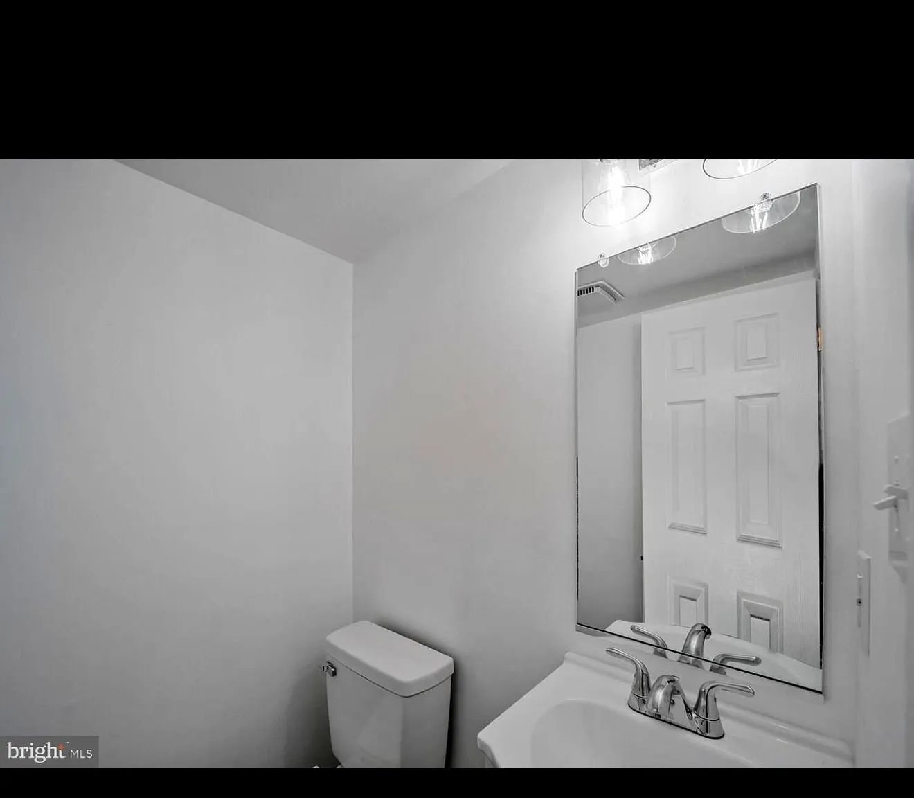 3 bed, 2.5 bath, 1859 sqft, $3,000 — Photo 4