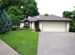 112 Peninsula Point Ter, Mabank, TX 75156