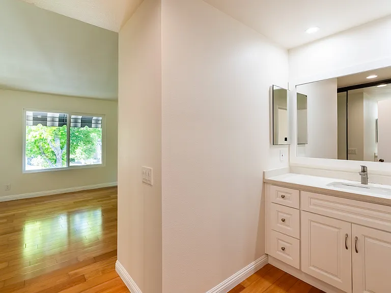 227 Stanford Ct — Photo 17