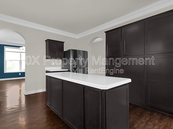 3rd image of 112 Kenton Ct
