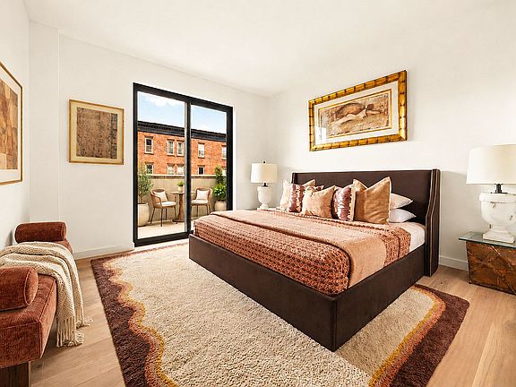5th image of 110 Coffey St #2B